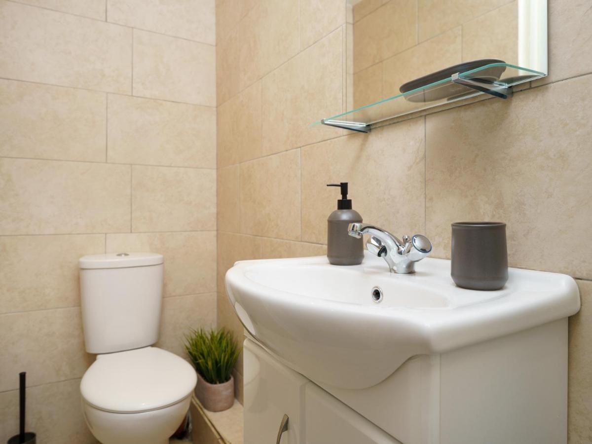 Kensington Nest Serviced Studio 2 London Bagian luar foto
